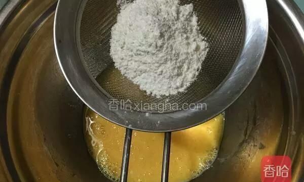 原味鲜奶油蛋糕卷如何制作,蛋糕卷的做法配方图5