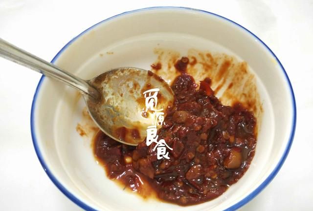 蚕豆瓣怎么炒(豆瓣炒到什么程度最香)图1