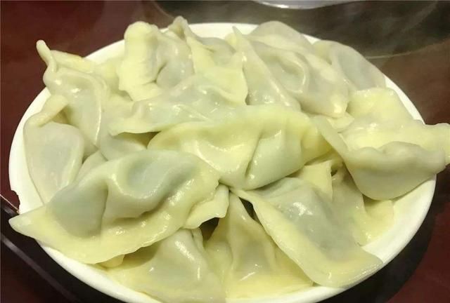 羊肉饺子怎么调馅(羊肉大葱馅饺子)图1