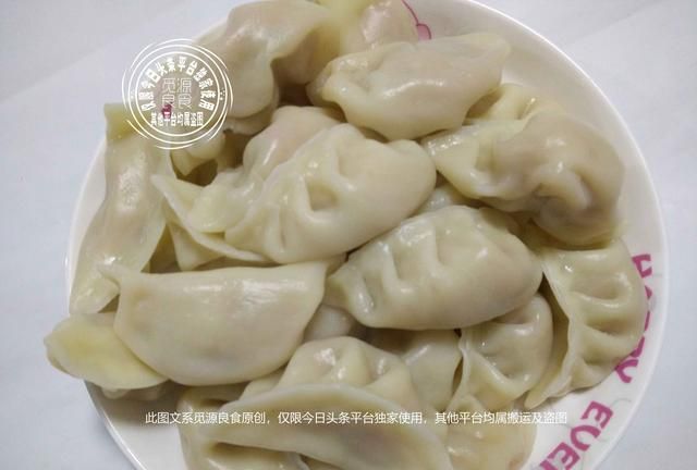 羊肉饺子怎么调馅(羊肉大葱馅饺子)图4