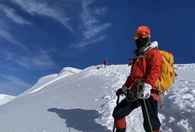 爬雪山是种什么体验,爬雪山的真实经历图3