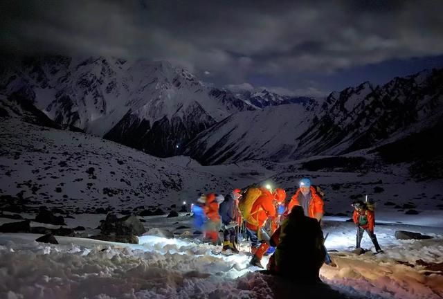 爬雪山是种什么体验,爬雪山的真实经历图4