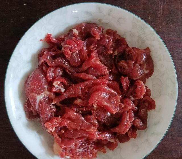 豆角炒牛肉,一款荤素搭配的营养菜肴是什么图2