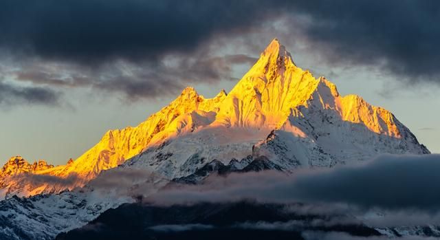 中国最美的九大雪山,你去过哪座城市图4