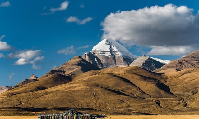 中国最美的九大雪山,你去过哪座城市图11