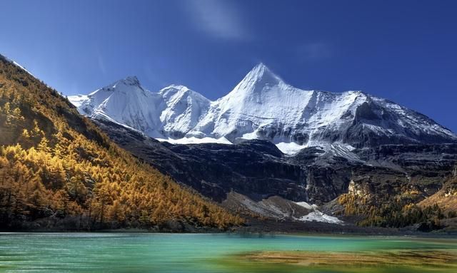 中国最美的九大雪山,你去过哪座城市图12