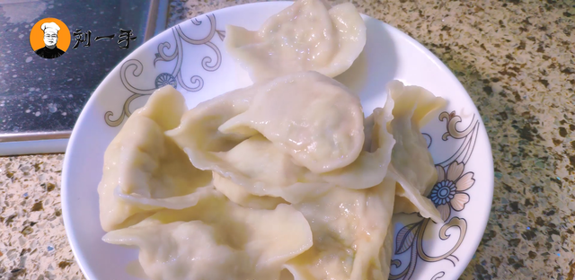 老西葫芦饺子馅做法大全窍门(搜索一下西葫芦做饺子怎样做好吃)图7