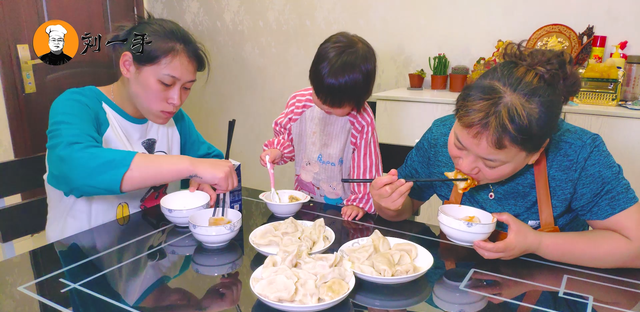 老西葫芦饺子馅做法大全窍门(搜索一下西葫芦做饺子怎样做好吃)图8