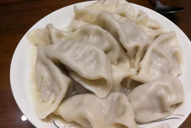 冻饺子怎么煮(冻饺子怎么煮不碎)图10