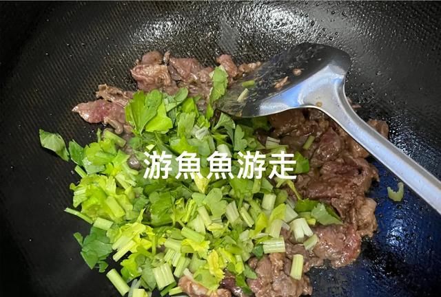 爆炒牛肉怎么炒的又嫩又好吃图6