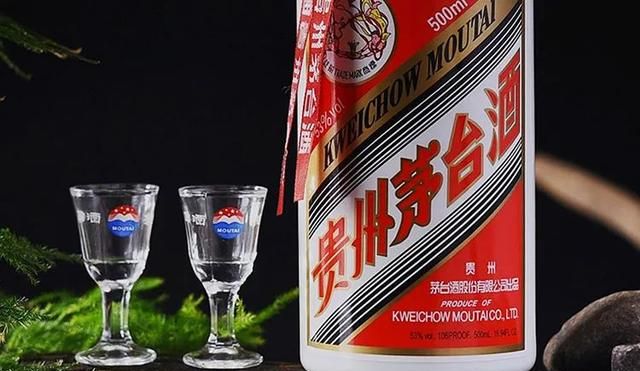 茅台自带的两个小酒杯,到底有什么作用呢图11