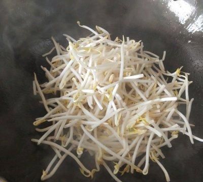 怎样做豆芽炒肉丝(怎么做豆芽炒肉丝好吃窍门)图10