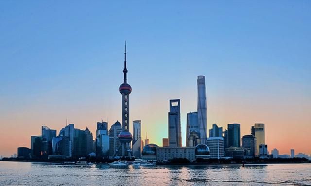 上海东方明珠塔：从身负巨债到收入全球第二，它是怎么做到的？图4