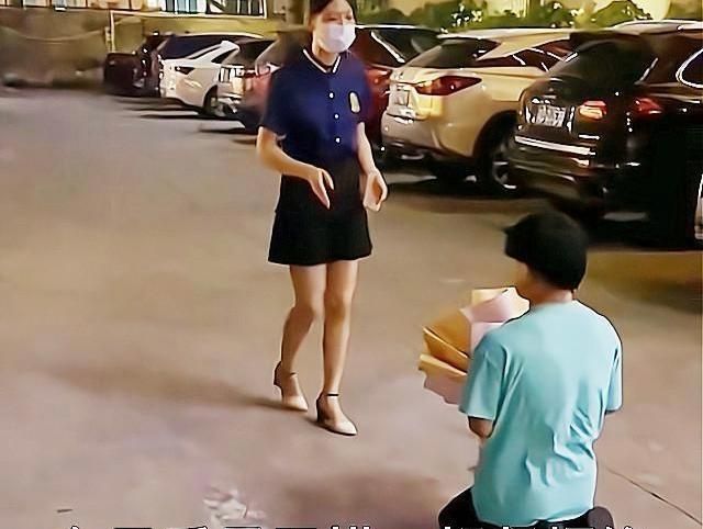 一个女同学，每天都来找我扳手腕，每次都被我秒杀，为什么她还是要坚持每天和我扳手腕图3