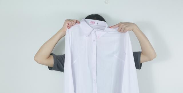 衣服不小心染上颜色了怎么办,衣服一不小心染上颜色了怎么处理图7