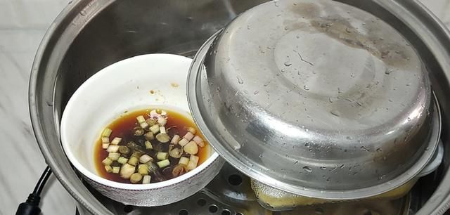 鸭蛋做水蒸蛋(三个鸭蛋做水蒸蛋要多少水)图6