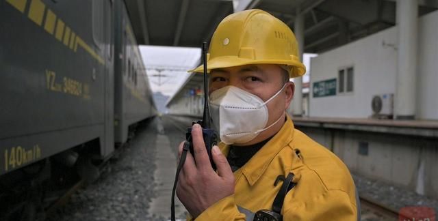 新春走基层｜坐火车进出川都能喝上热水 揭密广元火车站一群给水人图2