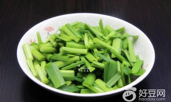 韭菜炒河鱼图片(韭菜河鱼干怎么炒好吃)图5