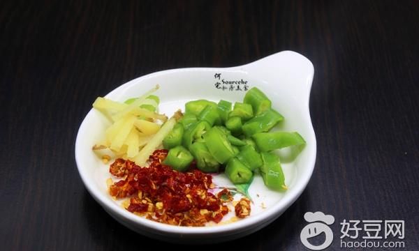 韭菜炒河鱼图片(韭菜河鱼干怎么炒好吃)图6