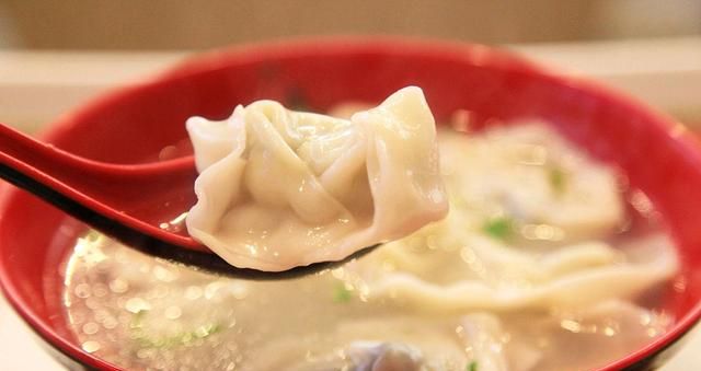 制作馄饨的面应该硬点还是软点(馄饨的家常做法包法从和面开始)图9