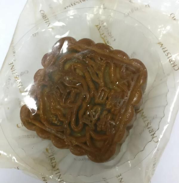 十年的月饼不腐不坏怎么办(吃不完的月饼千万别扔)图4