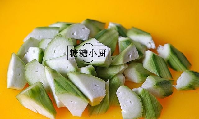 丝瓜和豆腐的最佳搭配,丝瓜蘑菇蛋汤加鸡蛋豆腐家常做法图5