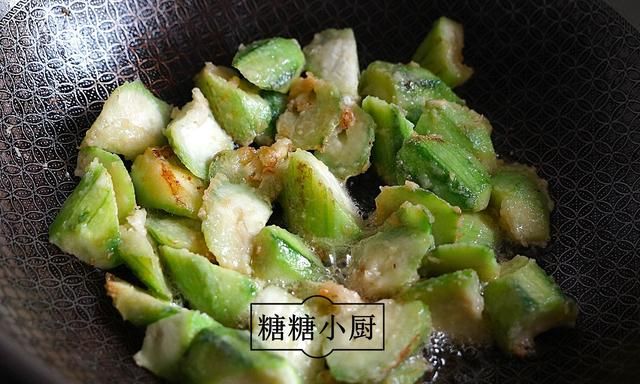 丝瓜和豆腐的最佳搭配,丝瓜蘑菇蛋汤加鸡蛋豆腐家常做法图9