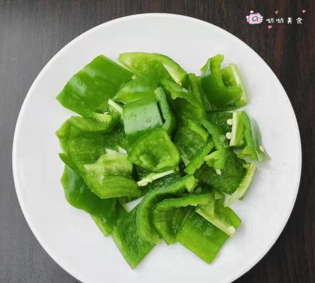 爆炒香辣素鸡肠,山东枣庄豆制品素鸡肠批发图4