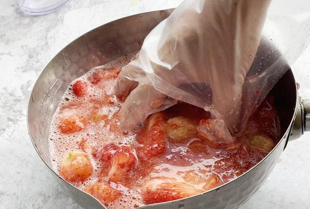 自制草莓酱可以保存多久,草莓酱放在冰箱里可以保存多久图5