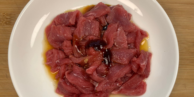 牛肉炒什么菜可以治疗咳嗽(牛肉和什么煮粥止咳)图3