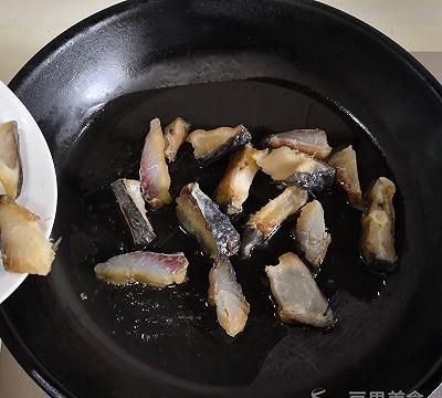 腊鱼四季豆的做法(四季豆炒腊鱼的做法)图5