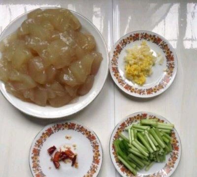 吃不下饭?那是你不会做素炒魔芋豆腐吗图3