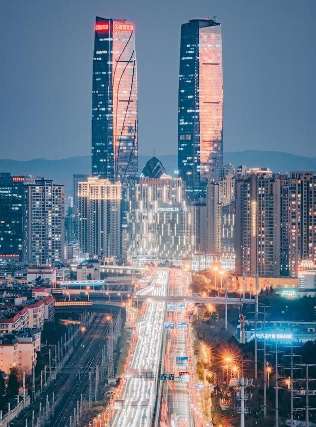 国内最高超高层双子塔建筑,你知道是哪栋楼吗图7