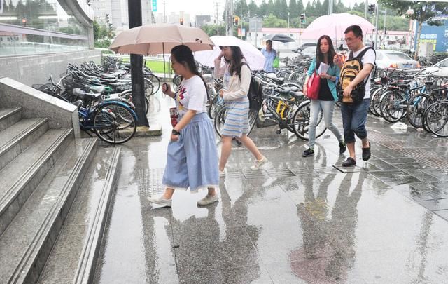 2022年梅雨天什么时候开始,梅雨时节开窗好还是关窗好图1