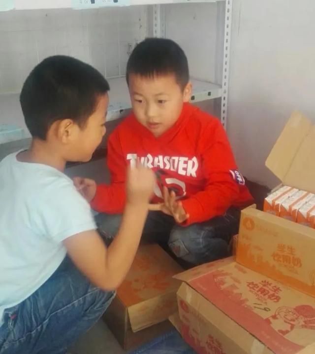 小学生有什么搞笑的行为,小学生的奇葩作业搞笑图7