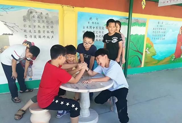 小学生有什么搞笑的行为,小学生的奇葩作业搞笑图9