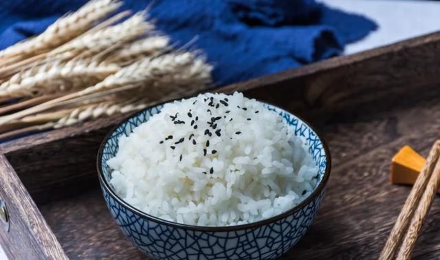 隔夜后的食物有致癌物,隔夜米饭致癌图3