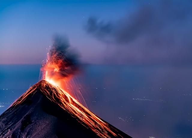 大海里全是水为什么浇不灭火山图3