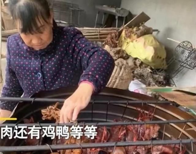 女婿爱吃腊牛肉，丈母娘买了大几十斤新鲜牛肉亲手腌制：满满的爱图3