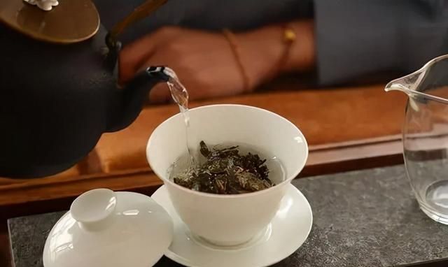 普洱茶生茶怎么冲泡才好喝,怎么冲泡普洱生茶才能更好喝呢图4