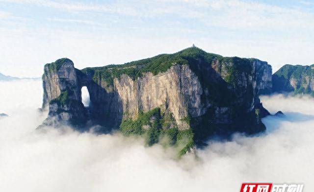 传奇天门山,一步一重天谁写的,天门山传奇简介图1