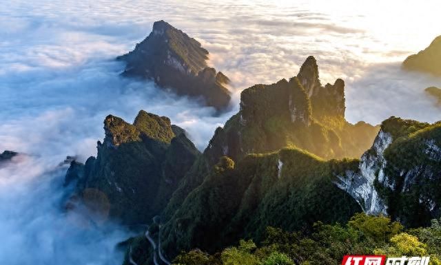 传奇天门山,一步一重天谁写的,天门山传奇简介图3