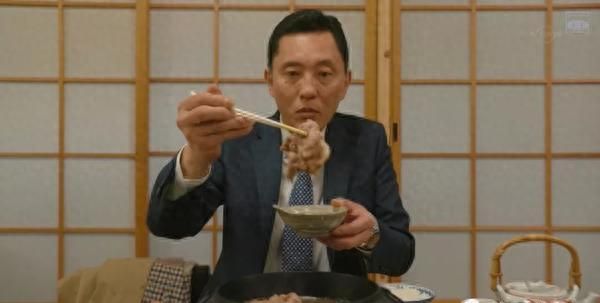 孤独的美食家
，孤独的美食家幕后的艰辛：一集吃50家店，主演“五郎”就是吃不胖图6