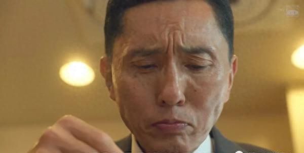 孤独的美食家
，孤独的美食家幕后的艰辛：一集吃50家店，主演“五郎”就是吃不胖图13