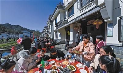 推动餐饮消费加快恢复向好(餐饮消费持续向好)图2