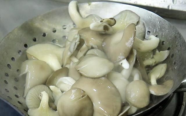 蘑菇搭配什么菜好吃和做法,蘑菇搭配什么菜家常菜好吃图14