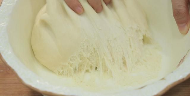 在家做面包超柔软拉丝的牛奶面包图3