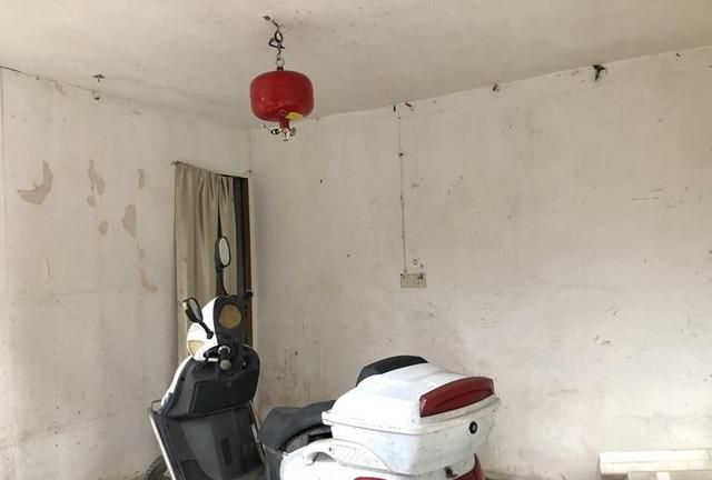 你见过这种“红灯笼”吗？据说是灭火神器，杭州消防今天实测，结果惊人图2