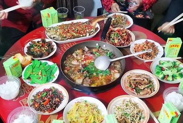 美食群名称大全霸气,一家48道菜品年夜饭图11