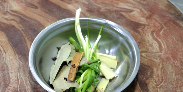 鸭肉怎么煮才好吃要配什么菜(鸭肉怎么煮才好吃又下饭)图23